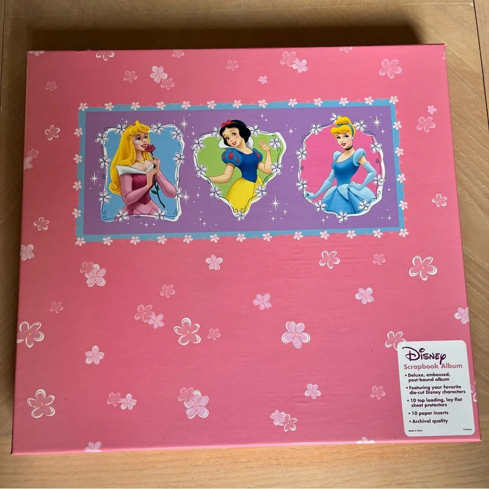 DISNEY Princess Scrapbook Album NEW NIB